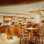 ホテル Hirschen Wohlfuehlhotel Bregenzerwald