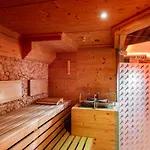 Hirschen Wohlfuehlhotel Bregenzerwald ホテル 4*