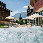Hirschen Wohlfuehlhotel Bregenzerwald ホテル