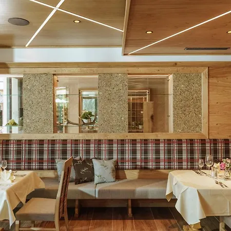 Hotel Hirschen Wohlfuehlhotel Bregenzerwald Schoppernau