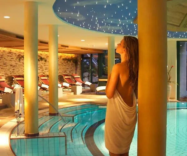 Hirschen Wohlfühlhotel Hotel 4*